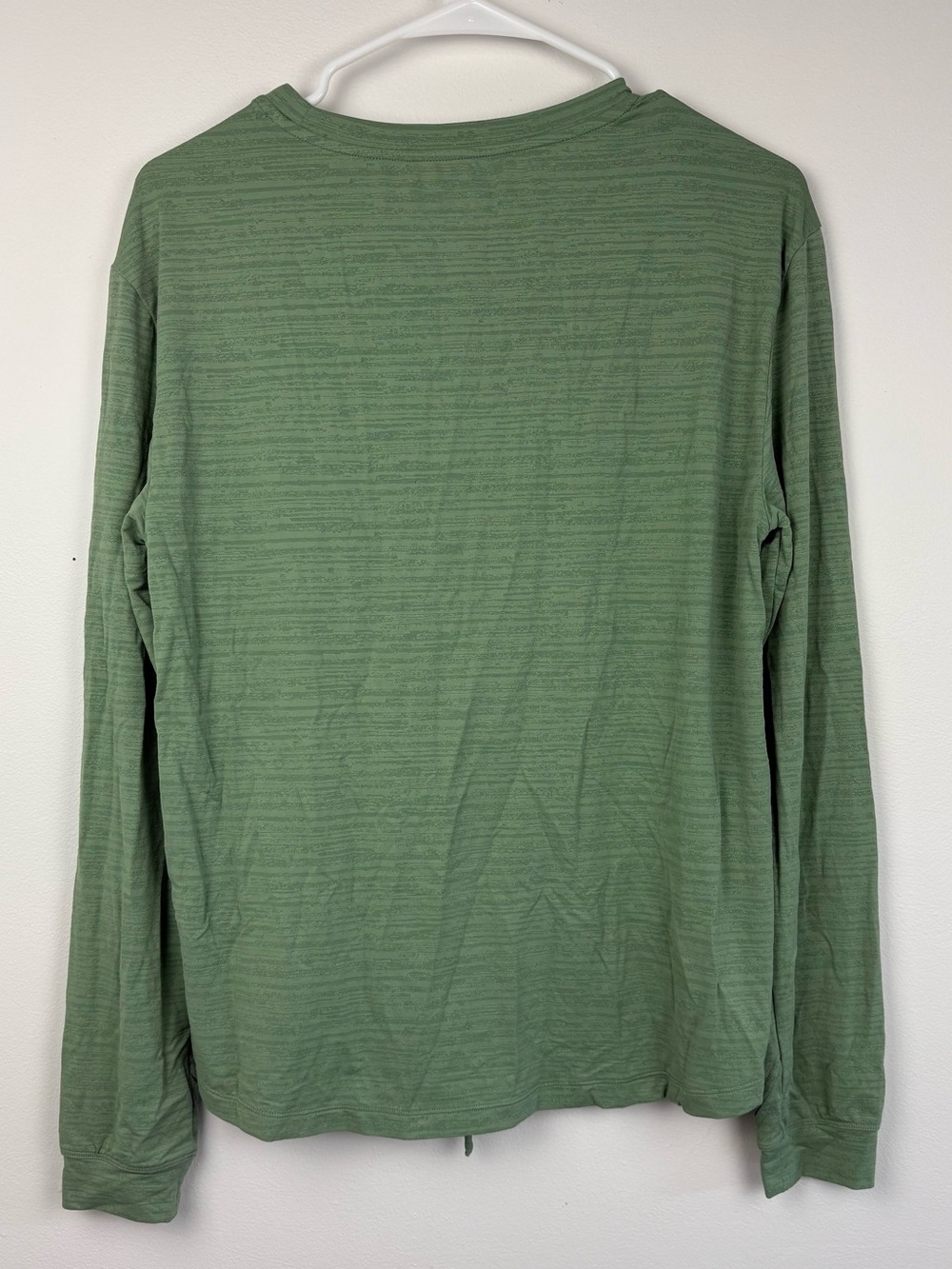 Title Nine Upland Long Sleeve Sun Shirt Medium EUC Sage Green Gorpcore Granola - Picture 7 of 12